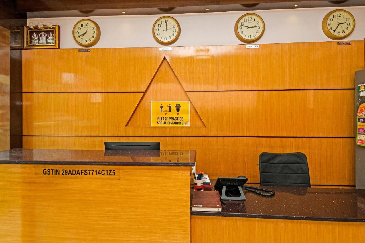מייזור Capital O 76622 Hotel Raama Grand מראה חיצוני תמונה