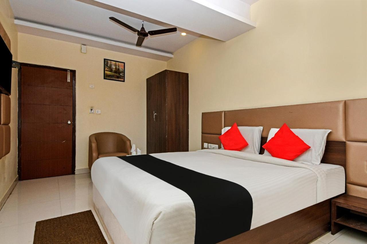 מייזור Capital O 76622 Hotel Raama Grand מראה חיצוני תמונה