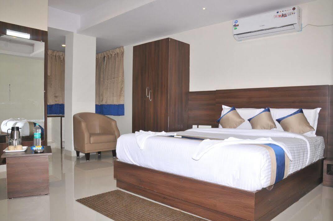 מייזור Capital O 76622 Hotel Raama Grand מראה חיצוני תמונה